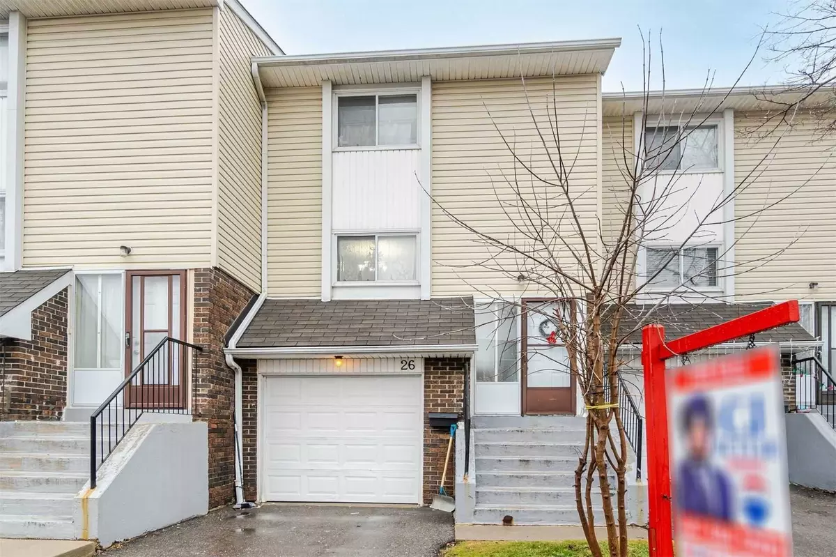 Brampton, ON L6T 3Z3,26 Sandringham CT