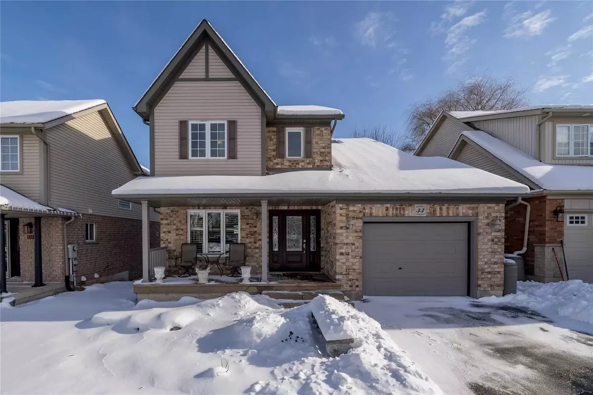 Halton Hills, ON L7G 6J2,33 Costigan CT