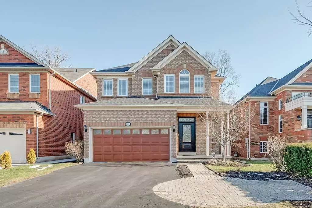 Oakville, ON L6M 3S1,2524 Westoak Trails BLVD