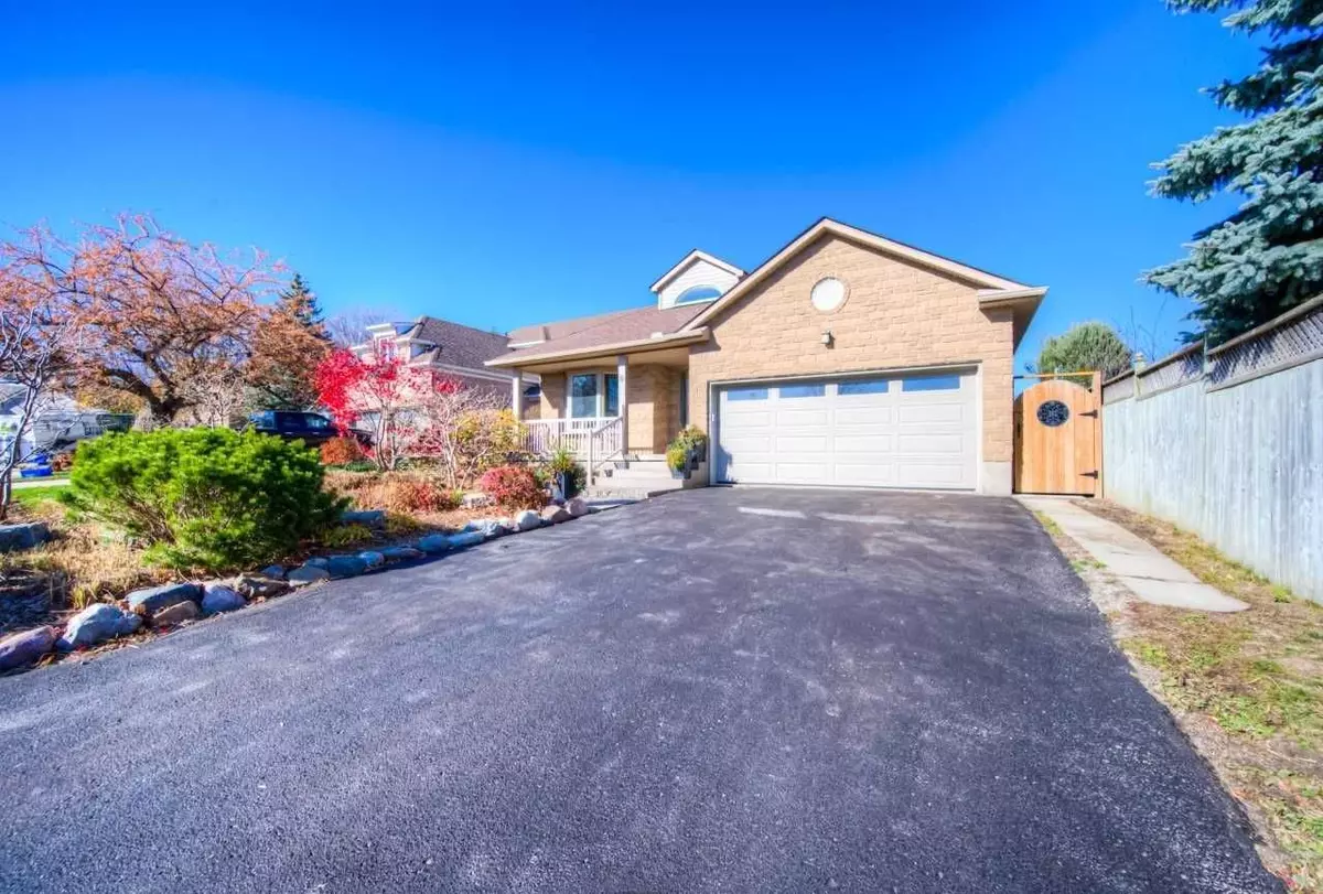 Cambridge, ON N1S 5A4,8 Sullivan CT