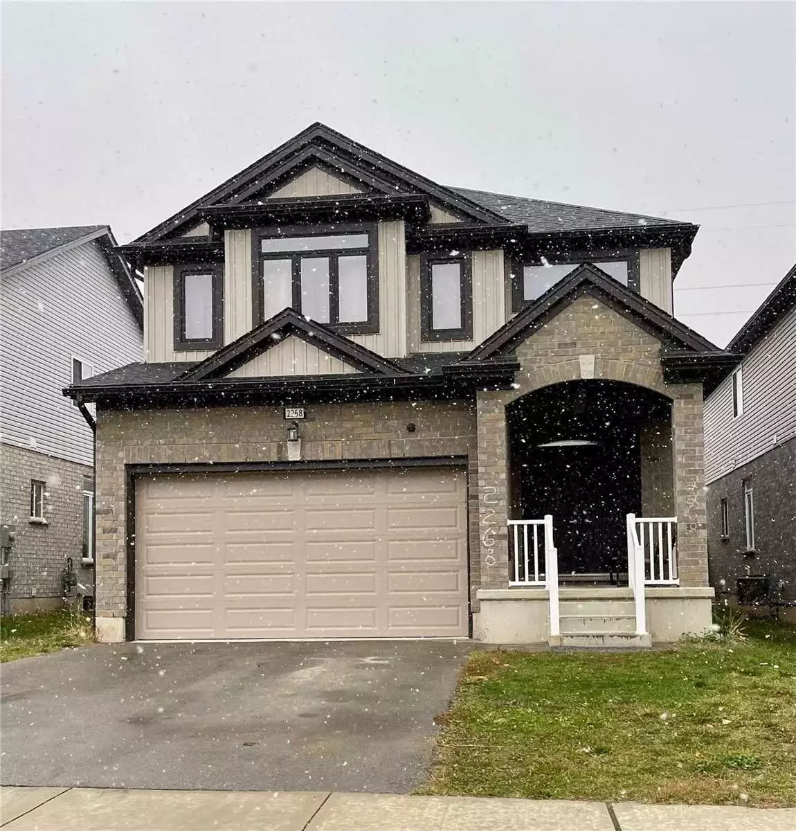 London, ON N6M 1G5,2268 Constance AVE