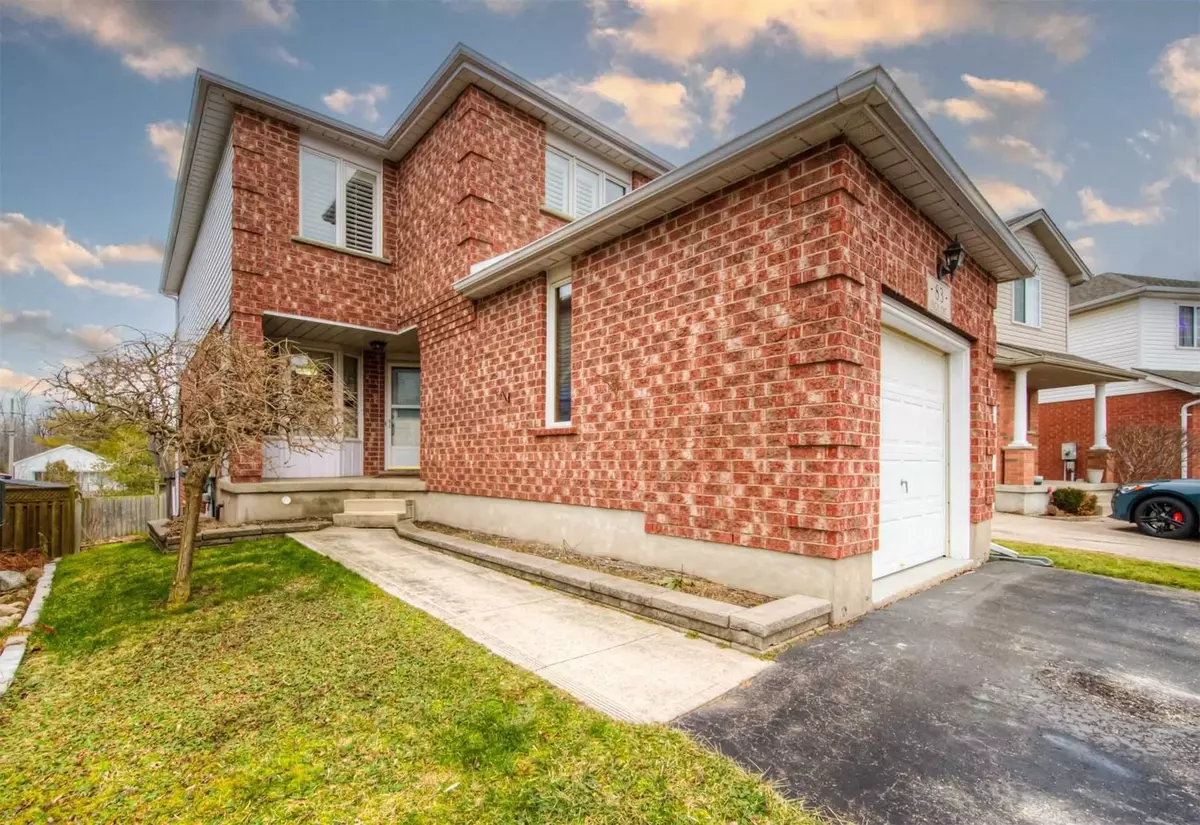 Kitchener, ON N2K 3V7,83 Inge CT