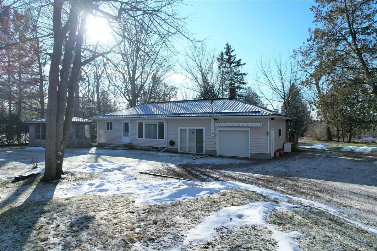 Kawartha Lakes, ON K0M 2B0,5 Treewood LN