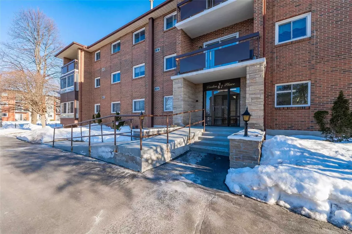 Kitchener, ON N2B 3R8,67 Breckenridge DR #301