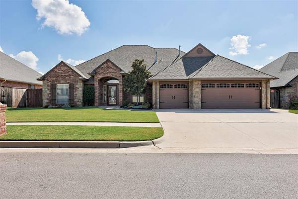 17116 Wales Green Avenue, Edmond, OK 73012