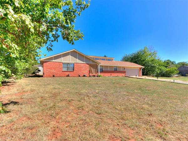 990 S Post Road, Guthrie, OK 73044