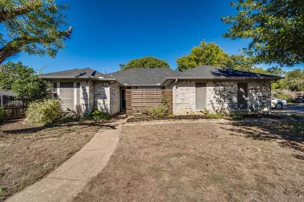 1010 Aries Street, Cedar Hill, TX 75104