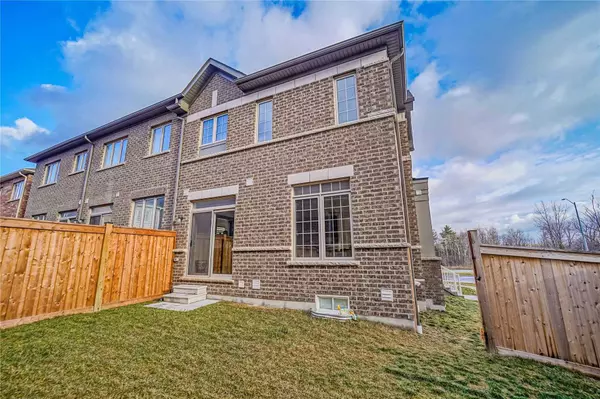 Pickering, ON L1X 0H1,1153 Enchanted CRES