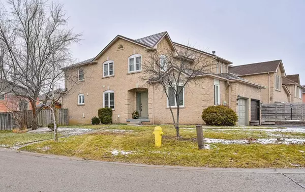 Whitby, ON L1R 2J7,30 Pinebrook CRES