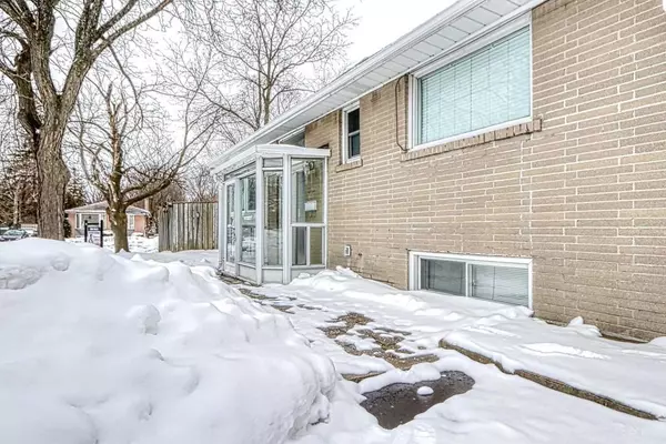 Toronto E09, ON M1P 4E6,81 Kencliff CRES