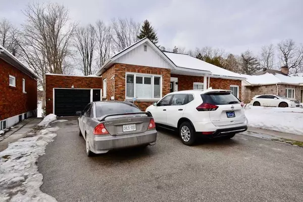 Barrie, ON L4M 3H9,138 Owen ST