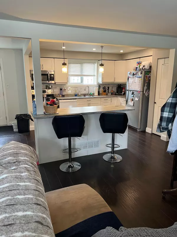 Barrie, ON L4M 2W3,24 College CRES