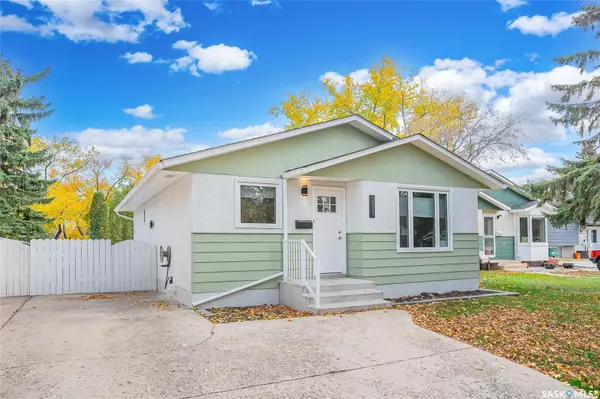 211 Acadia PLACE, Saskatoon, SK S7H 3W3