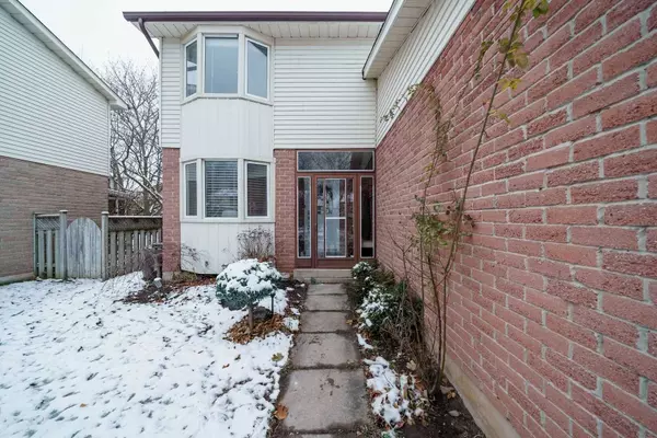 Oakville, ON L6L 5P8,3221 Victoria ST