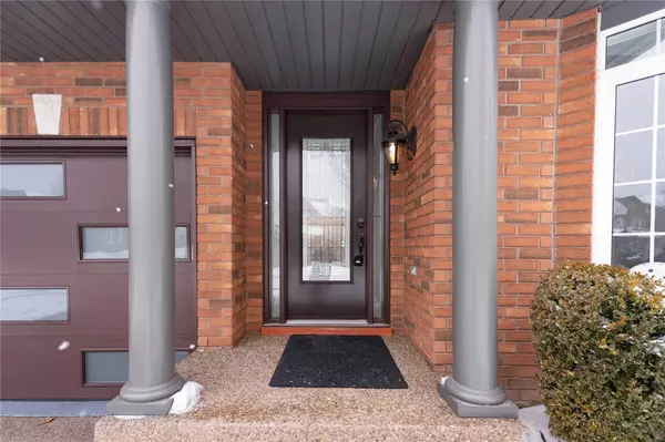 Oakville, ON L6M 5A5,2303 Briargrove CIR