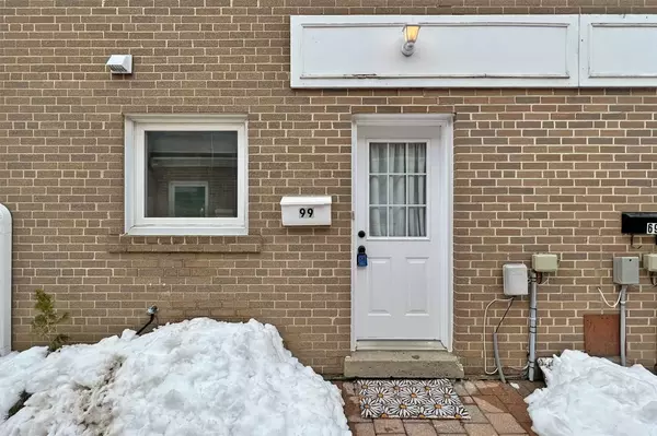 Brampton, ON L6W 3C4,99 Town House CRES