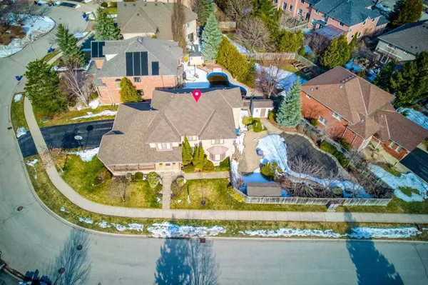 Oakville, ON L6M 3C4,2265 Barrister PL