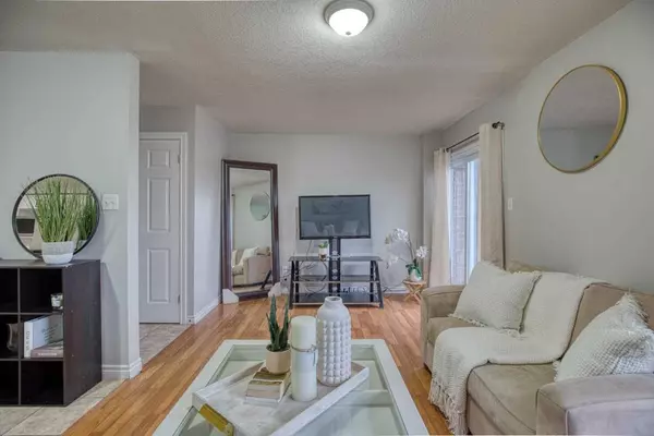 Kitchener, ON N2M 1T9,74 Ralgreen CRES