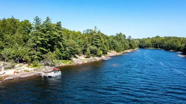 Parry Sound, ON P0A 1G0,38 Makwa PT