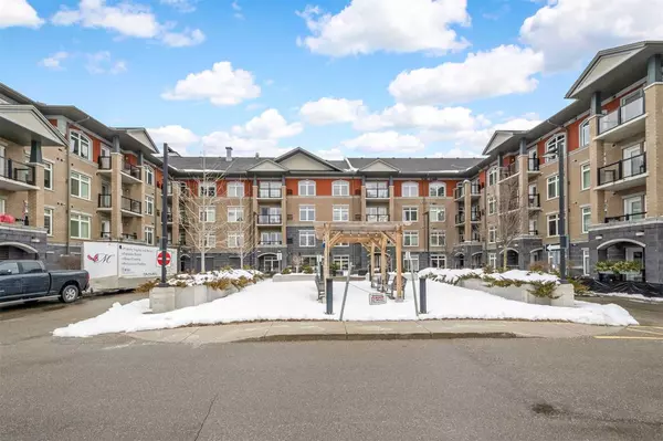 Guelph, ON N1L 0L8,106 Bard BLVD #113