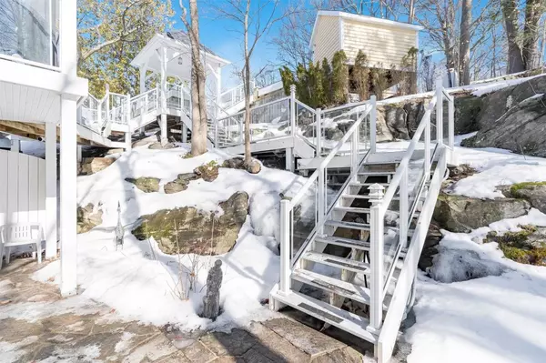 Muskoka, ON P1P 1E3,135 Abbey LN #3