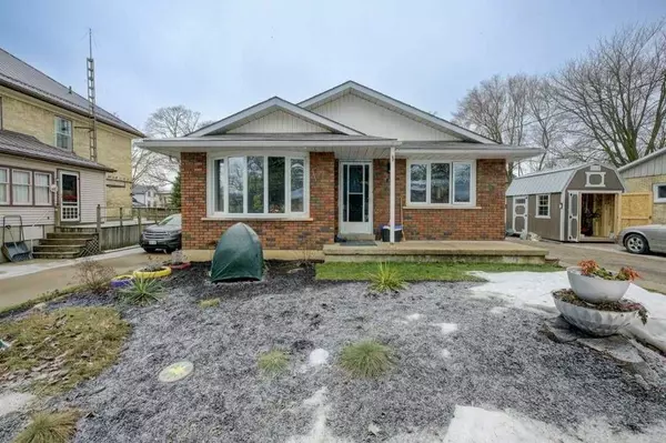 Minto, ON N0G 1Z0,37 Marklane ST S