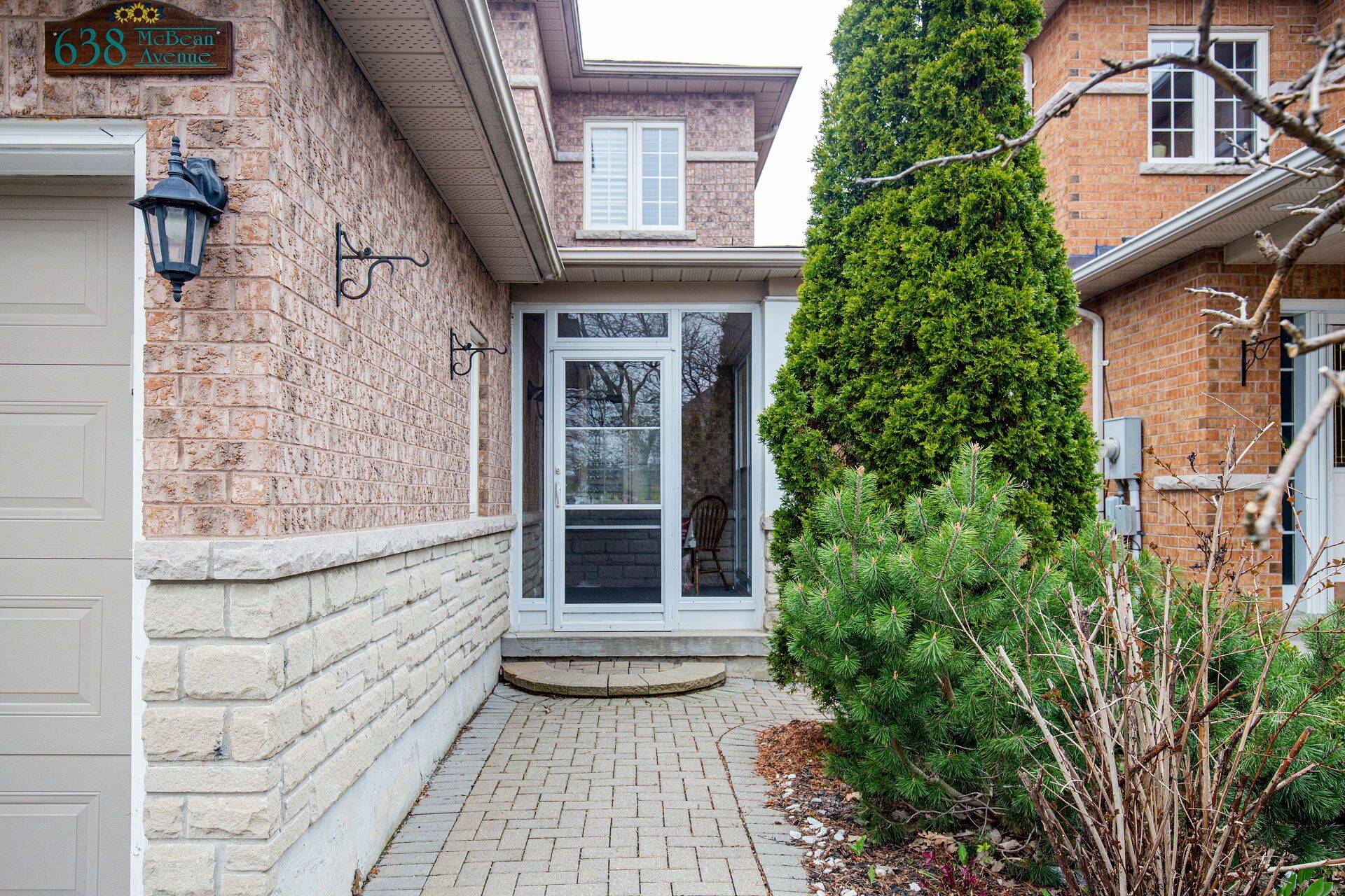 Newmarket, ON L3X 2L5,638 Mcbean AVE W