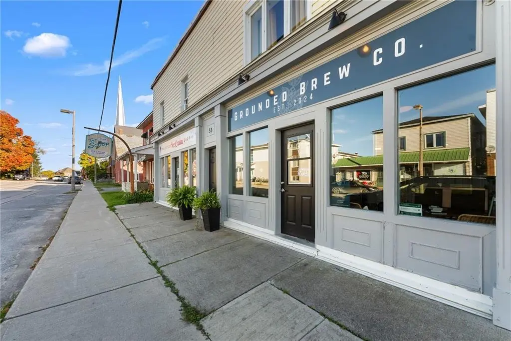 Cobden, ON K0J 1K0,33 MAIN ST