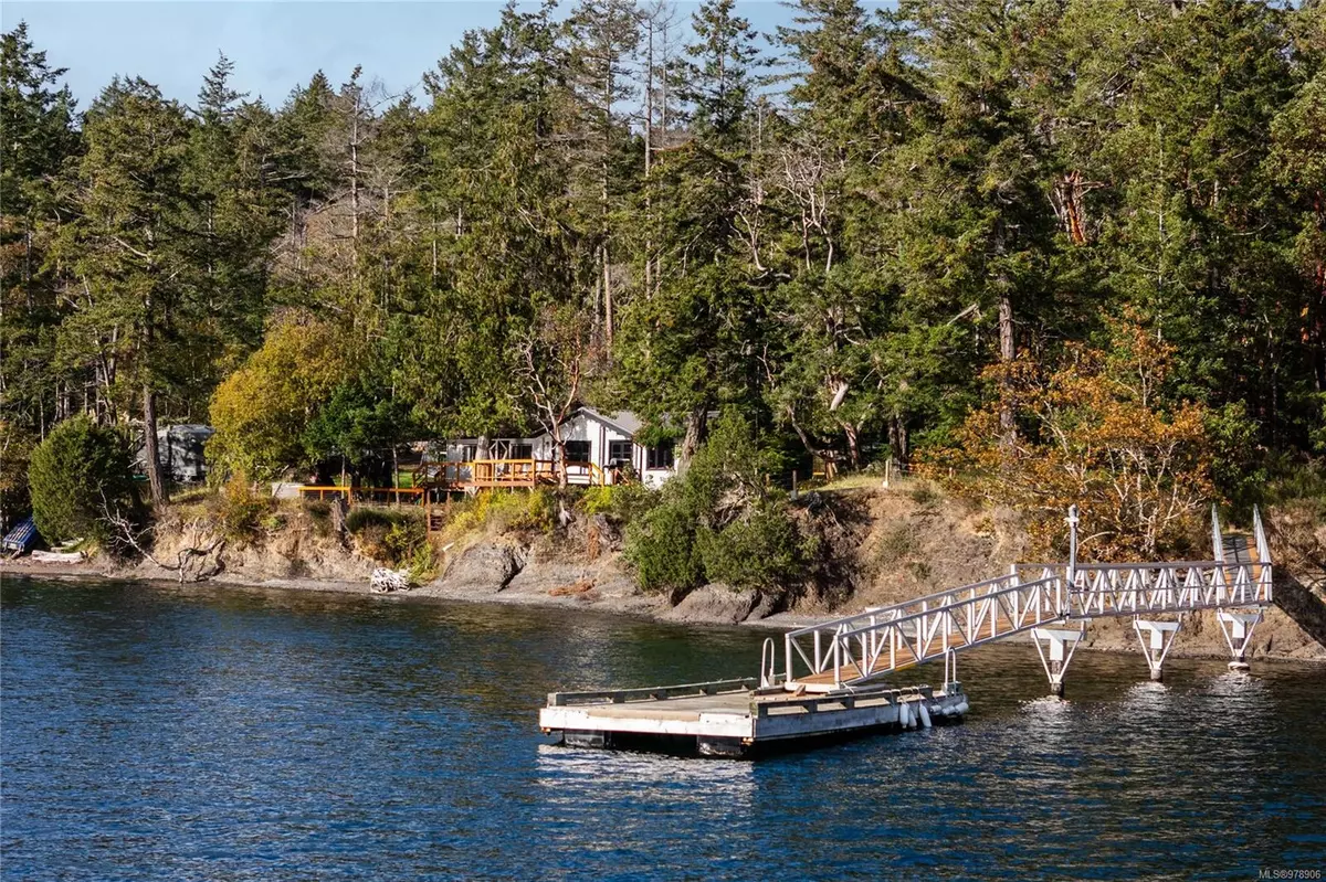 Piers Island, BC V8L 5Y7,28 McKenzie Cres