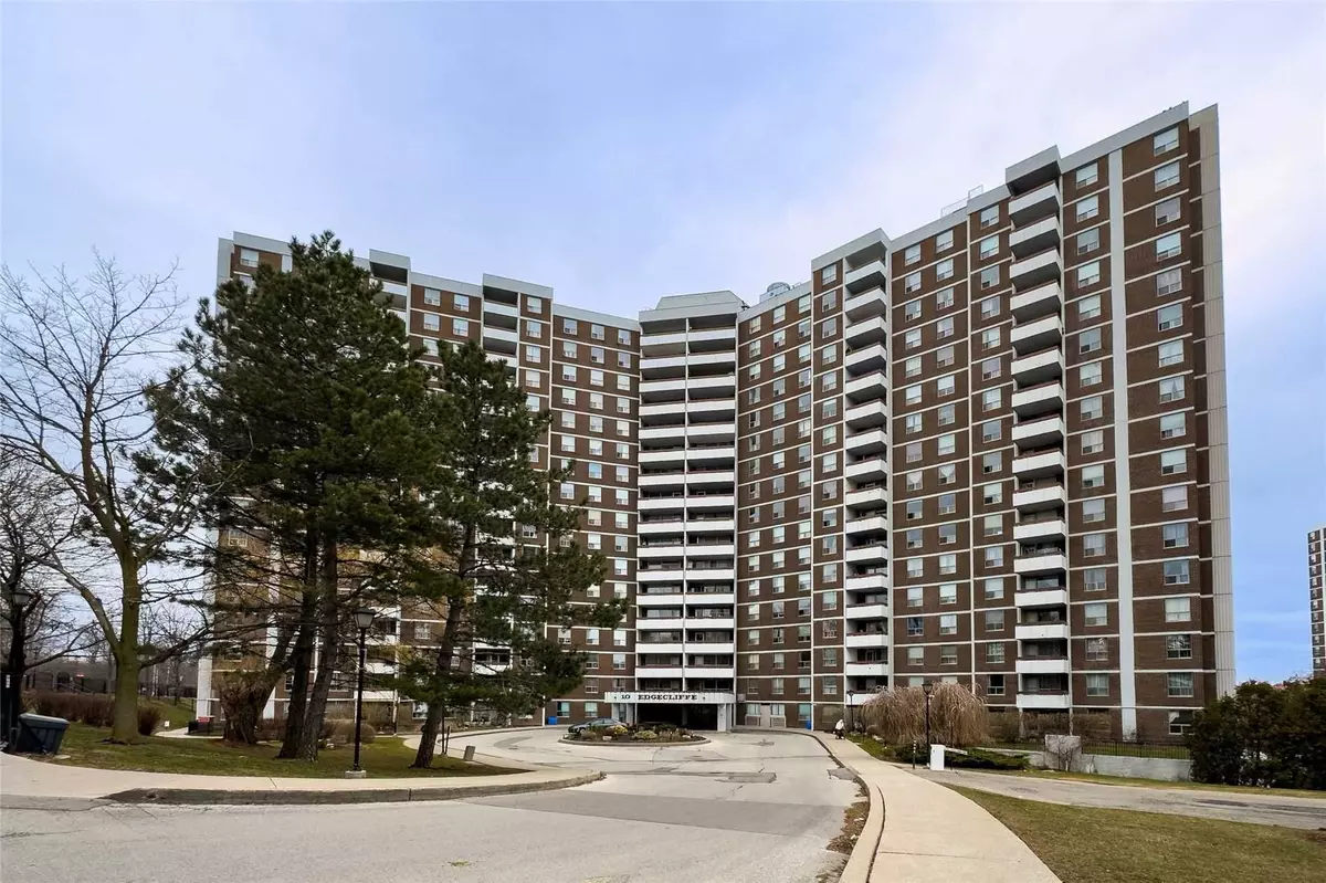 Toronto C11, ON M3C 3A3,10 Edgecliff Golfway #518