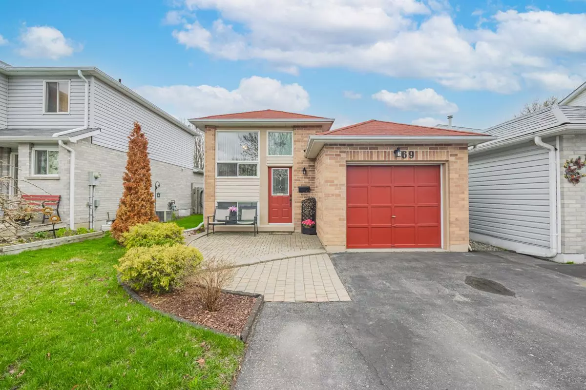 Clarington, ON L1C 4K4,69 Trudeau DR