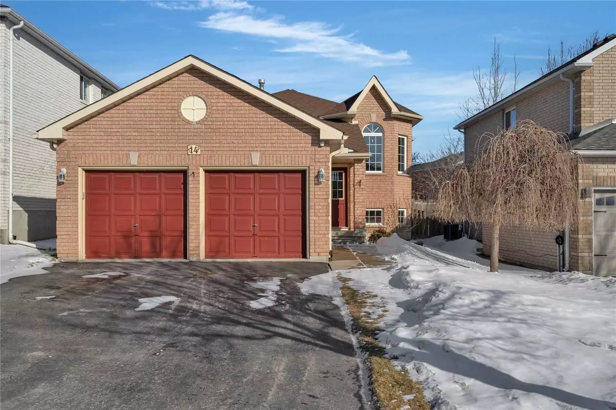 Barrie, ON L4M 6M5,14 Forest Dale DR