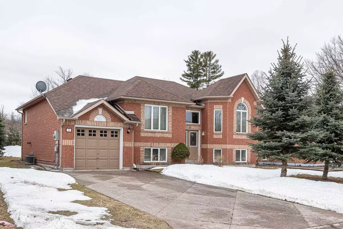 Wasaga Beach, ON L9Z 1P2,5 Briarwood PL