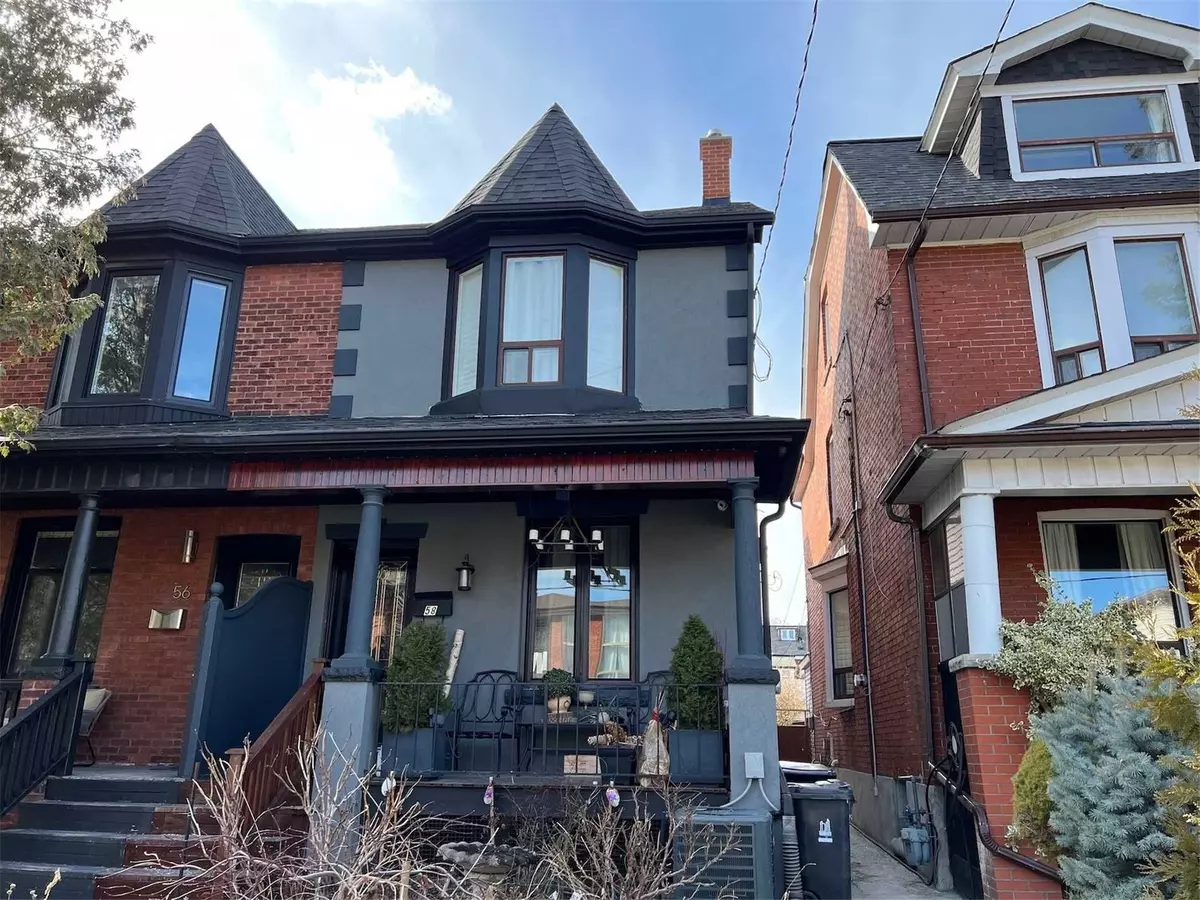 Toronto W02, ON M6H 3M3,58 Russett AVE #1