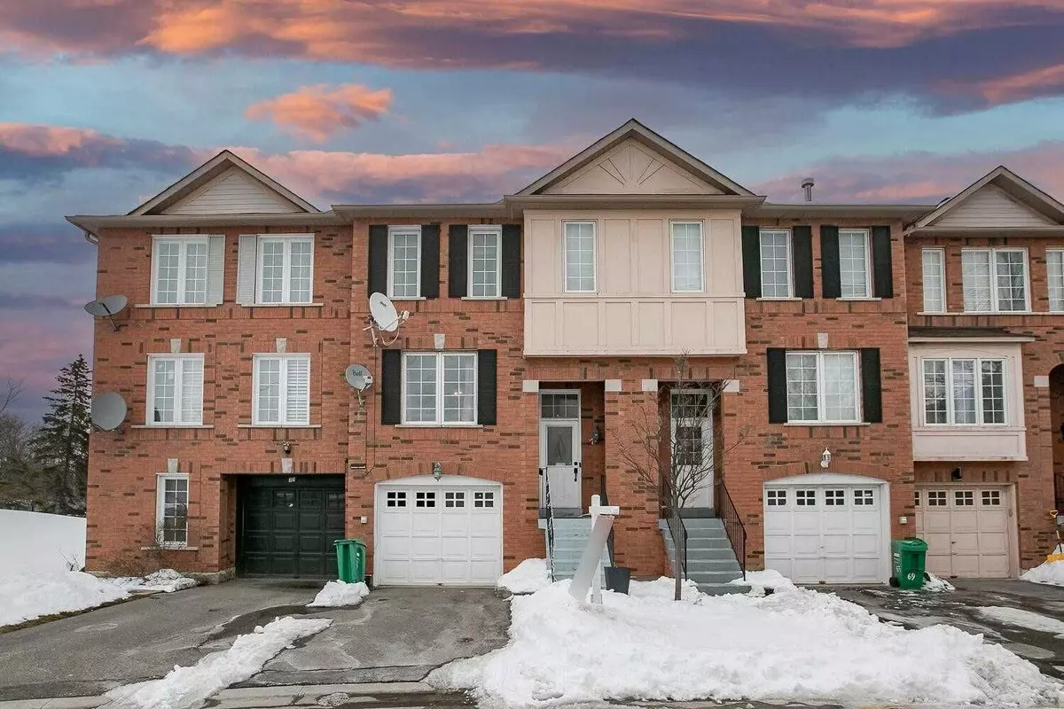 Brampton, ON L6V 4M7,2 Clay Brick CT #71