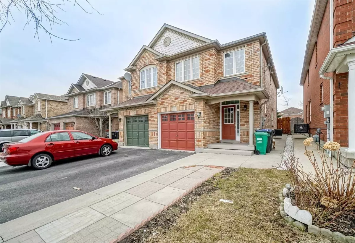 Brampton, ON L6R 2Z7,33 Rockrose DR