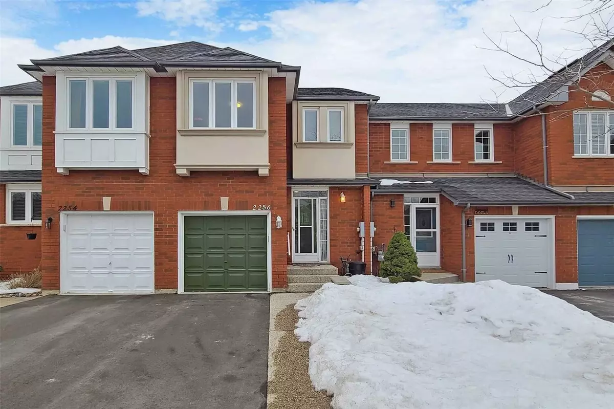 Oakville, ON L6M 3L5,2256 Dale Ridge DR