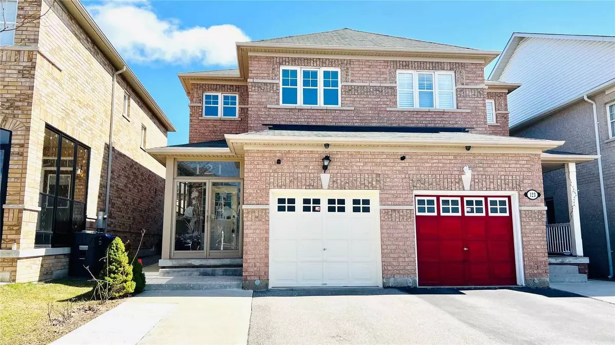 Brampton, ON L6V 4N5,121 Seahorse AVE