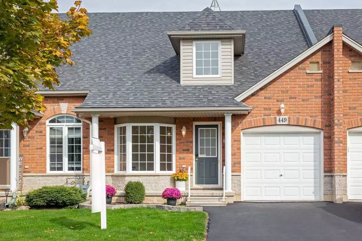 Welland, ON L3C 7J9,449 Autumn CRES