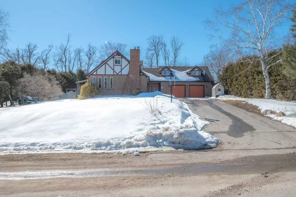 Kawartha Lakes, ON K0M 2C0,30 Muskie DR