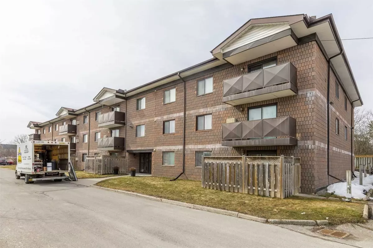 Peterborough, ON K9J 2R2,795 Sherbrooke ST #307