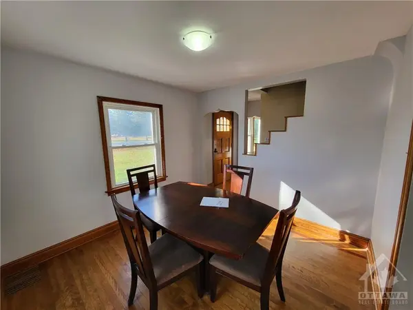 Manotick, ON K0A 2E0,5687 FIRST LINE RD