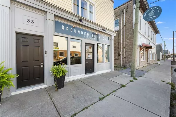 Cobden, ON K0J 1K0,33 MAIN ST