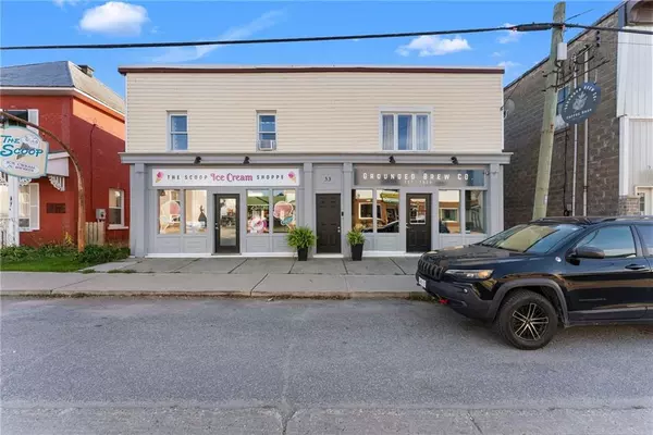 Cobden, ON K0J 1K0,33 MAIN ST