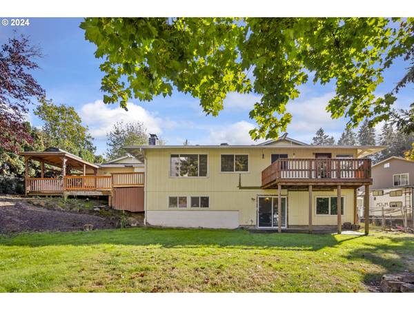 Clackamas, OR 97015,16581 SE STONEYBROOK CT