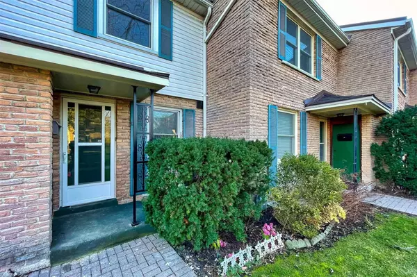 Toronto C07, ON M2M 3Y1,551 Steeles AVE #31