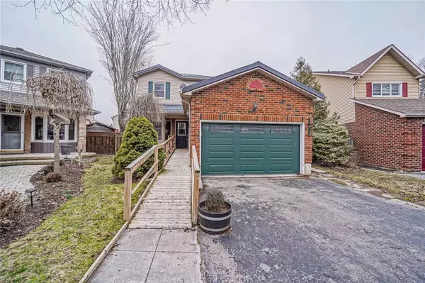 Whitby, ON L1N 8T8,34 Christaller CT #Upper