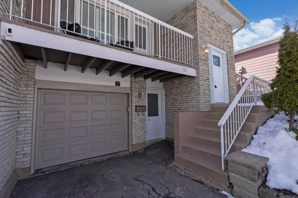 Whitby, ON L1P 1A6,57 Guthrie CRES