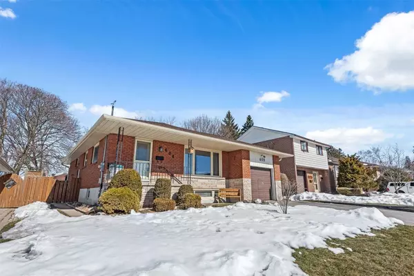 Whitby, ON L1N 1M6,608 Newman CRES