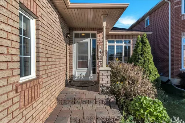 Innisfil, ON L9S 2A2,1941 Emerald CT